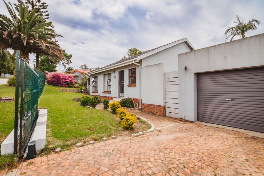 3 Bedroom Property for Sale in Denneoord Western Cape